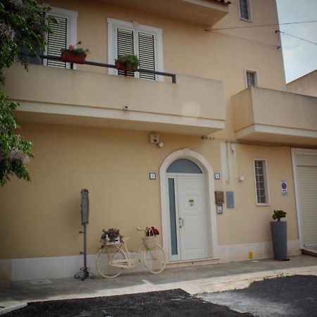 Il Giardino Nascosto Bed & Breakfast Portopalo Di Capo Passero Ngoại thất bức ảnh