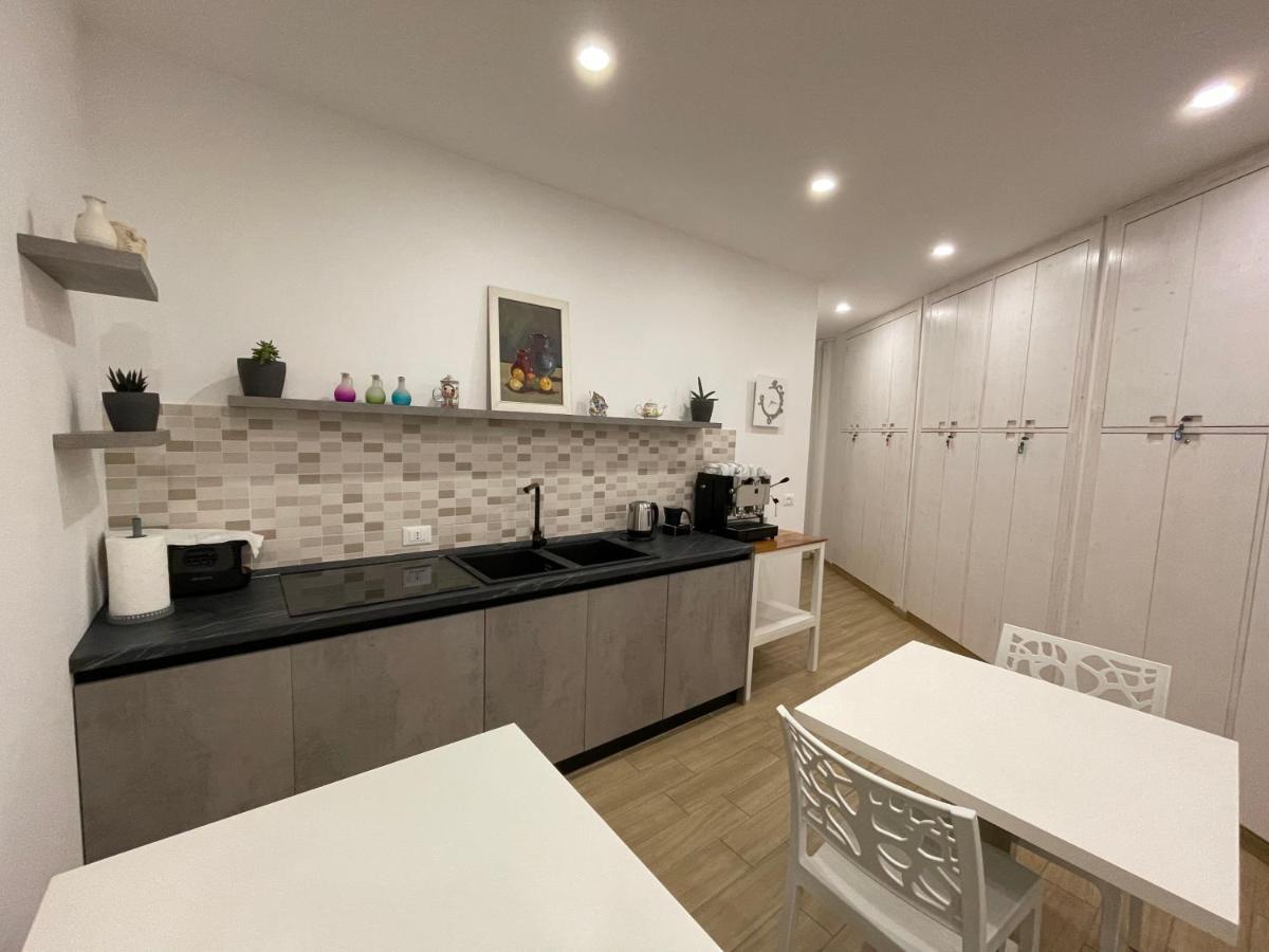 Il Giardino Nascosto Bed & Breakfast Portopalo Di Capo Passero Ngoại thất bức ảnh