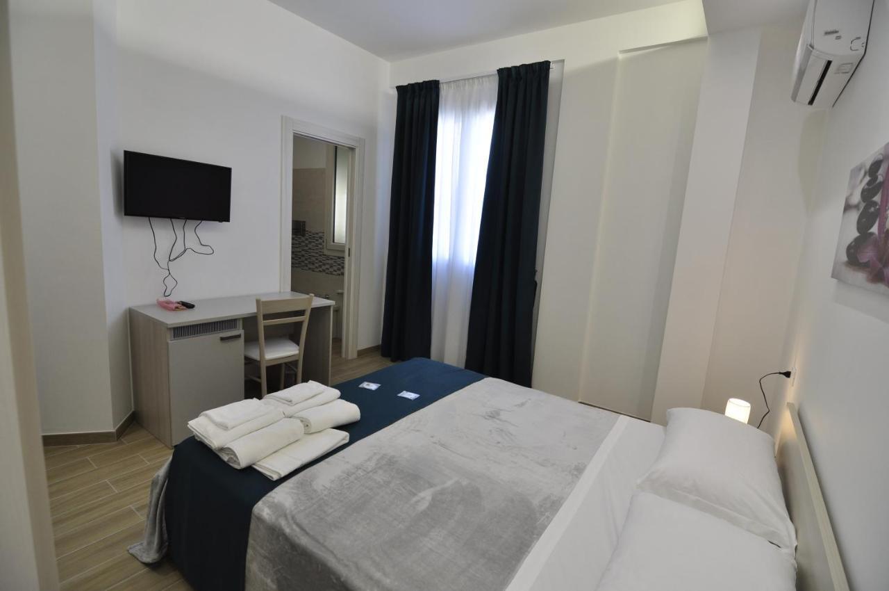 Il Giardino Nascosto Bed & Breakfast Portopalo Di Capo Passero Ngoại thất bức ảnh