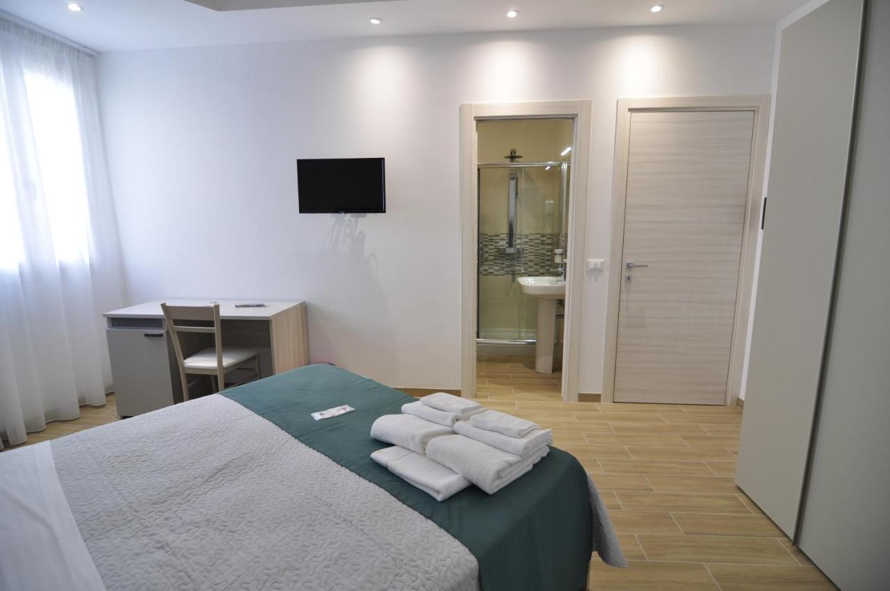 Il Giardino Nascosto Bed & Breakfast Portopalo Di Capo Passero Ngoại thất bức ảnh